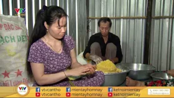 Tuyệt chiêu làm nên hương vị trăm năm của bánh dừa Giồng Luông - Thạnh Phú