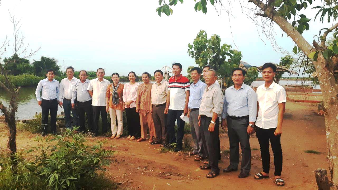 Ba Tri district organizes learning experience in developing community tourism