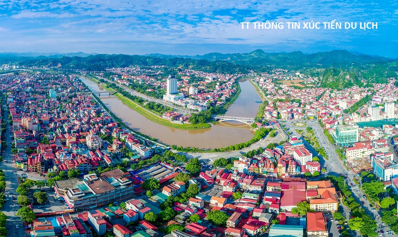 Tập trung phát triển ngành du lịch, phấn đấu đến năm 2025 du lịch trở thành ngành kinh tế quan trọng, đến năm 2030 trở thành ngành kinh tế mũi nhọn