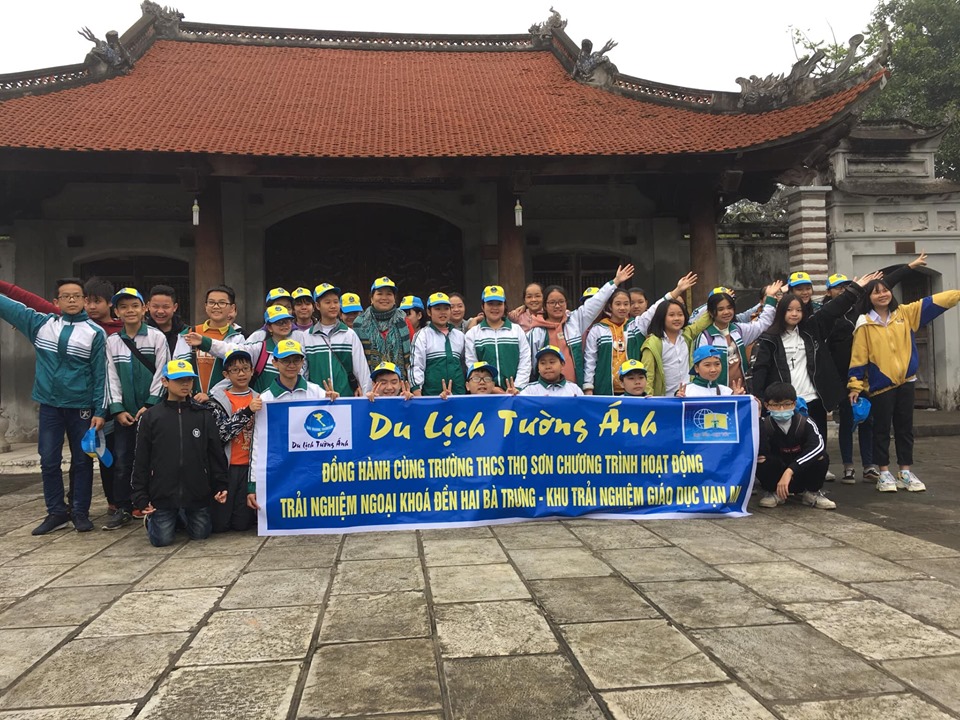 Tour tiêu chuẩn