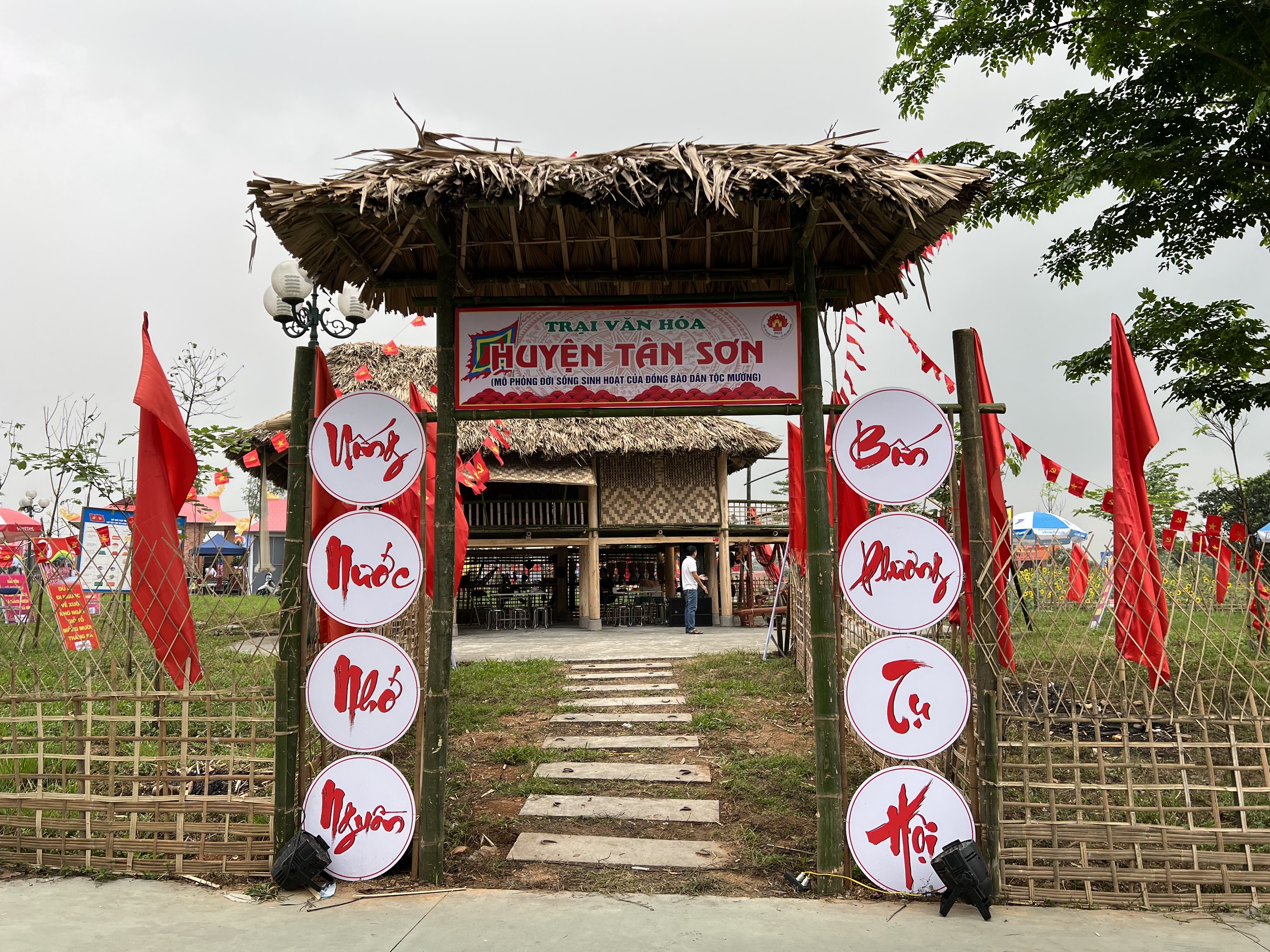 Sắc màu Hội trại Văn hóa tại Lễ hội Đền Hùng 2023