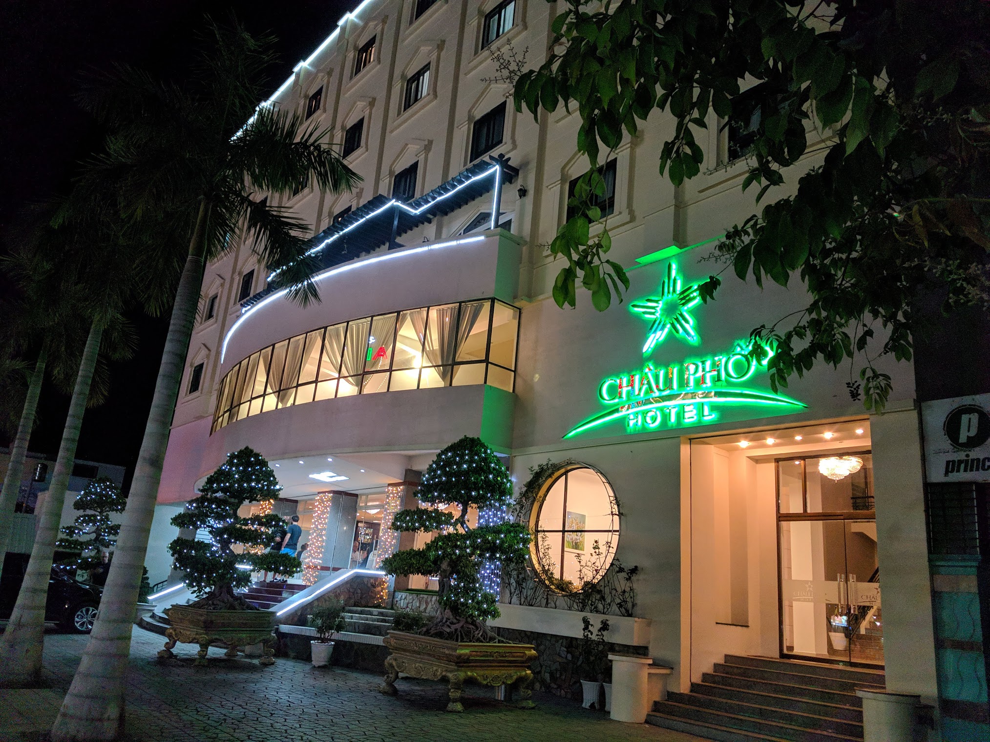 Khách sạn Châu Phố