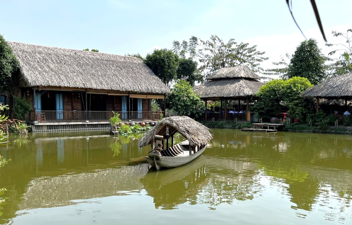 Miền quê đưa khách 'du hành' về quá khứ