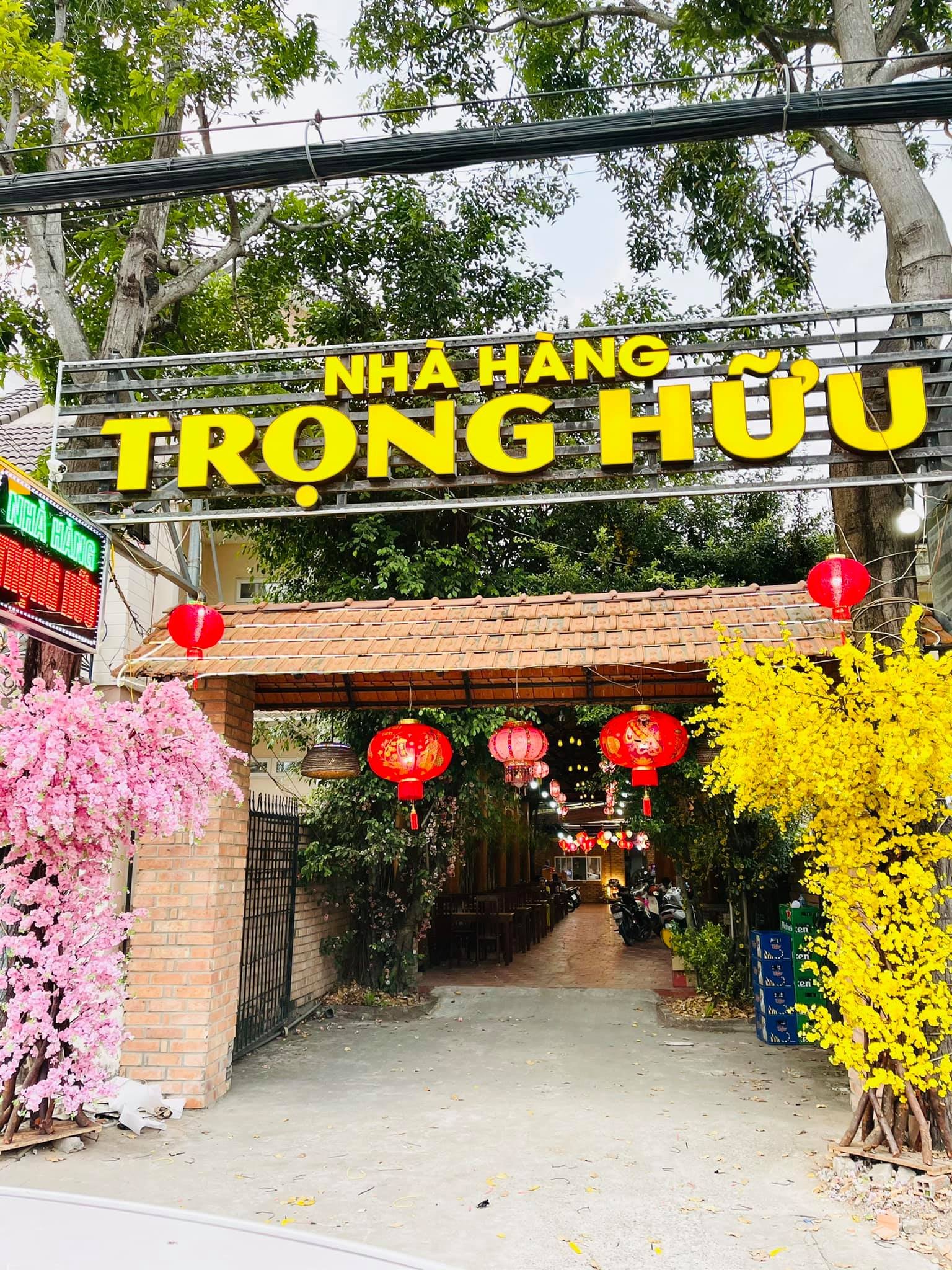Nhà hàng Trọng Hữu – Nghe đờn ca tài tử giữa lòng Thành phố Cần Thơ