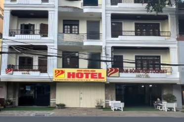 Nam Sông Hậu Hotel