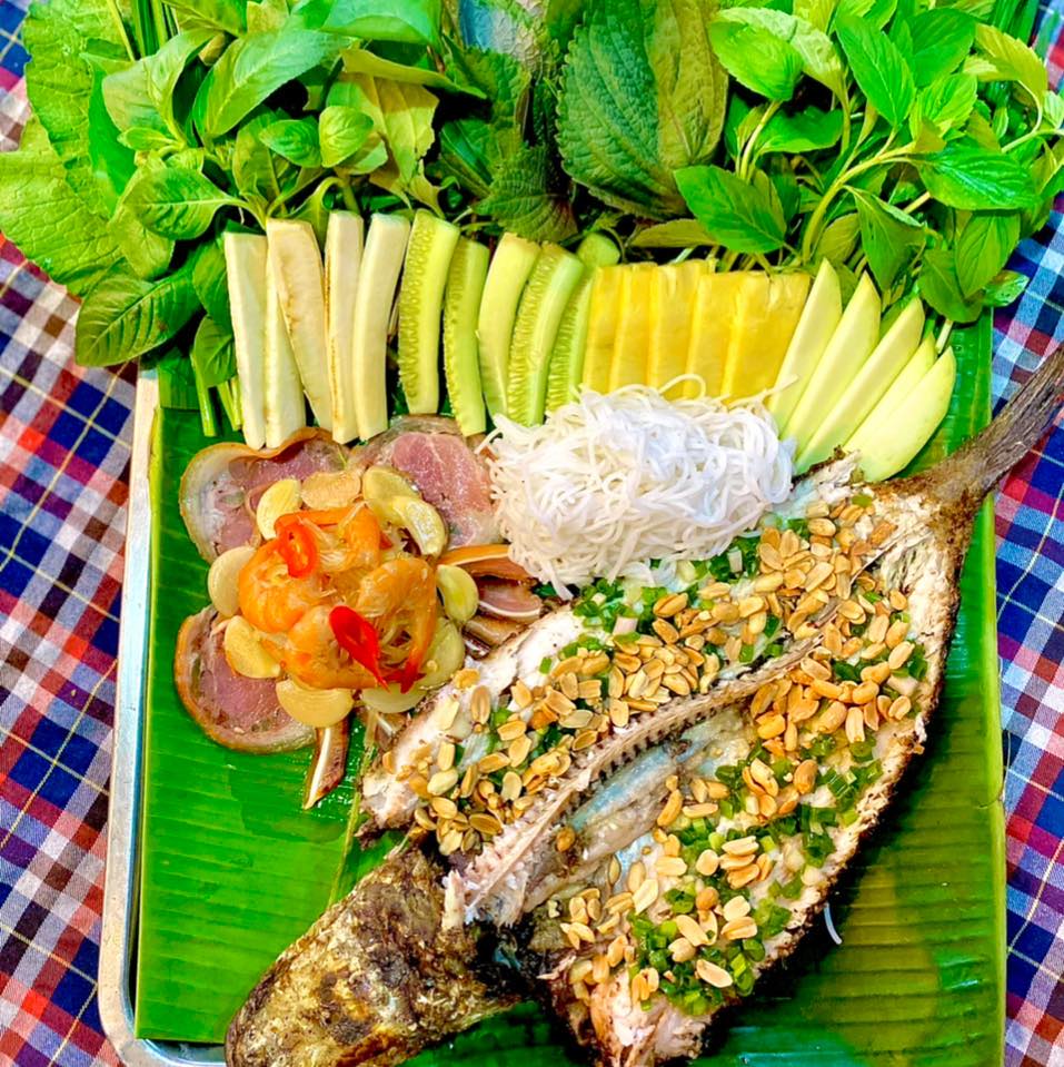 Đến Cần Thơ, thưởng thức món cá lóc nướng trui dân dã