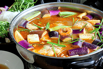 Lẩu Mắm Dạ Lý