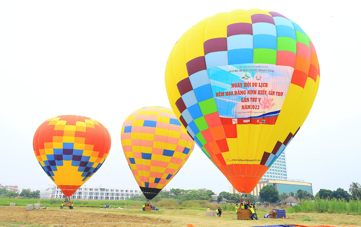 Bay lên Cần Thơ! Tự hào quê hương gạo trắng nước trong