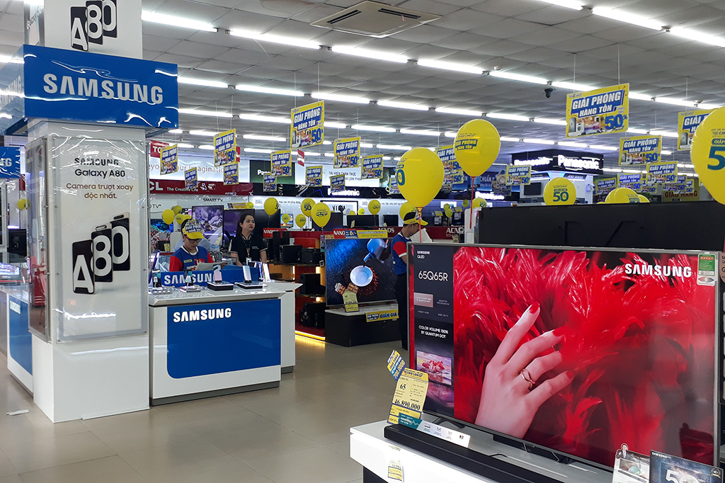  Cho Lon electronic supermarket
