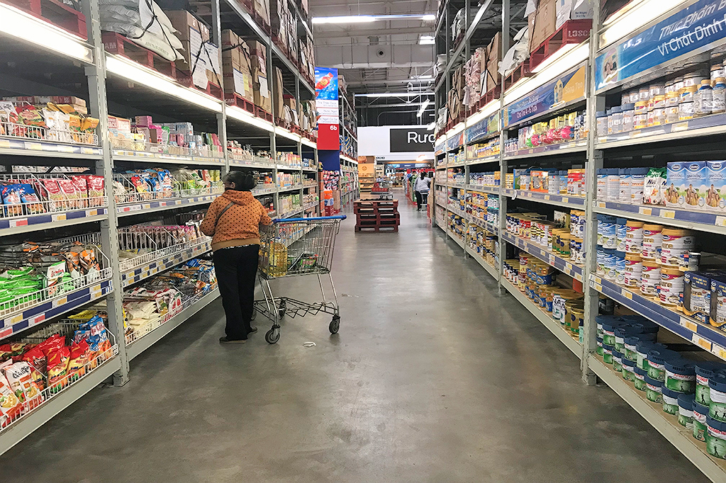 Mega Market Hung Loi